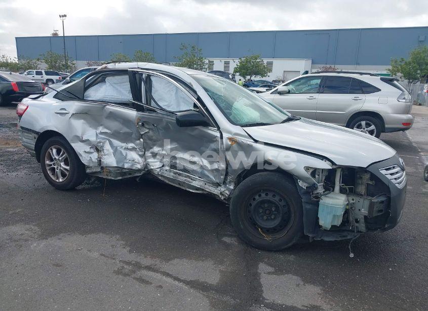 2007 Toyota Camry LE (VIN 4T1BE46K47U683426) main photo