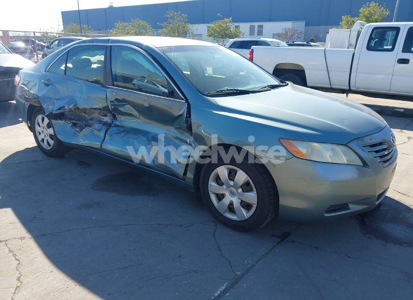 2007 Toyota Camry LE (VIN 4T1BE46K47U722838) main photo