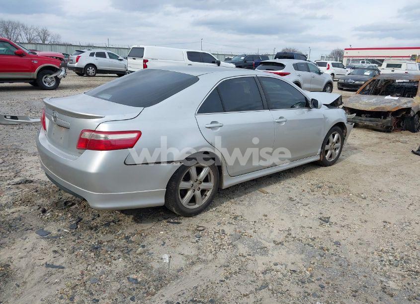 Photo 4 of 2009 Toyota Camry SE (VIN 4T1BE46K49U305268)