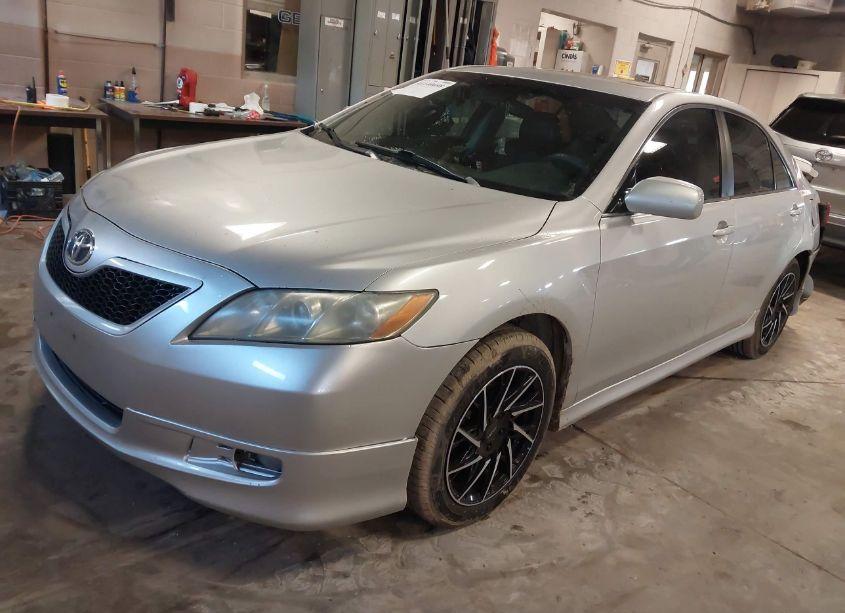 Photo 2 of 2009 Toyota Camry SE (VIN 4T1BE46K49U305416)