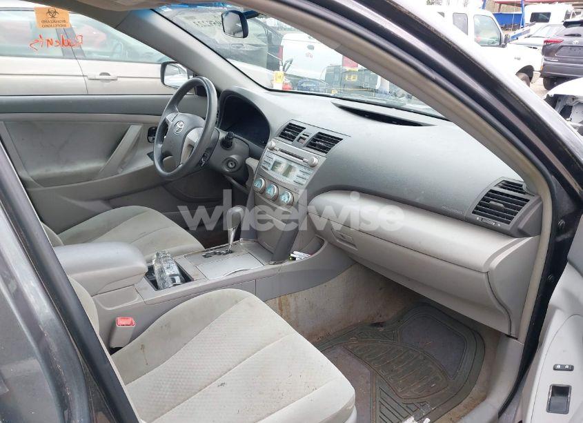 Photo 5 of 2009 Toyota Camry LE (VIN 4T1BE46K49U314813)