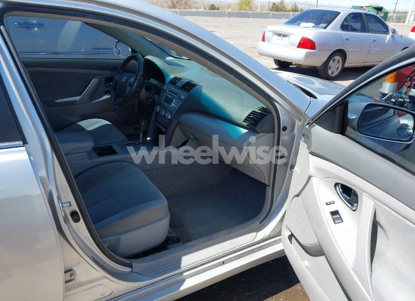 Photo 5 of 2009 Toyota Camry LE (VIN 4T1BE46K49U317761)