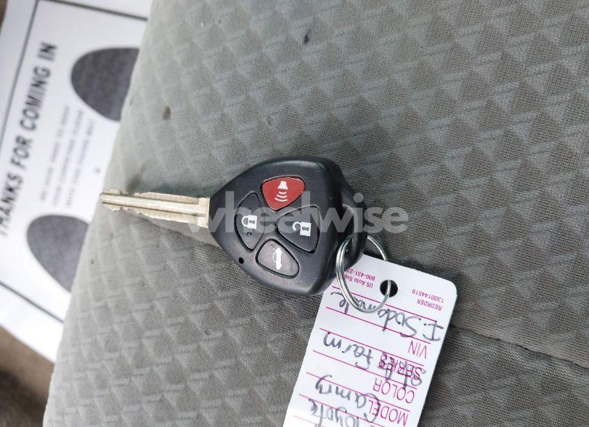 Photo 11 of 2009 Toyota Camry LE (VIN 4T1BE46K49U320529)