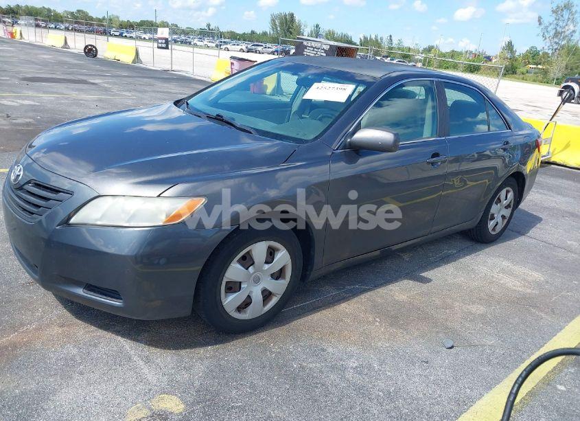 Photo 2 of 2009 Toyota Camry LE (VIN 4T1BE46K49U332339)