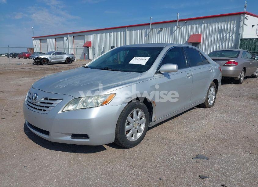 Photo 2 of 2009 Toyota Camry LE (VIN 4T1BE46K49U352770)
