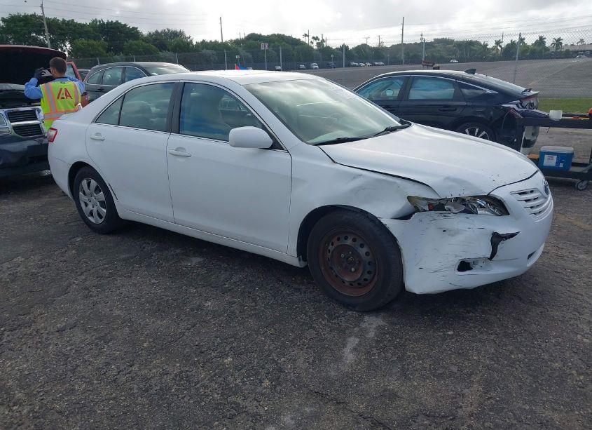 2009 Toyota Camry LE (VIN 4T1BE46K49U838012) main photo