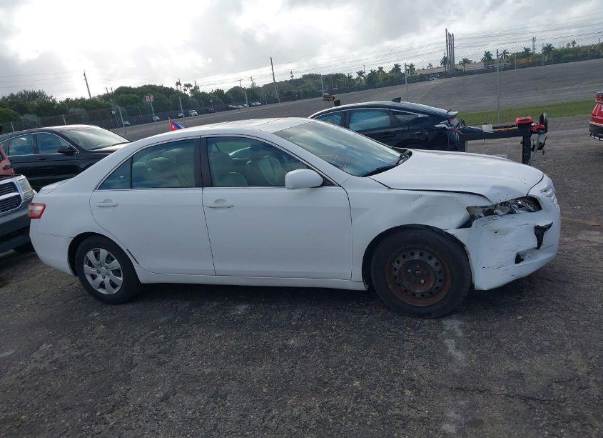 Photo 13 of 2009 Toyota Camry LE (VIN 4T1BE46K49U838012)