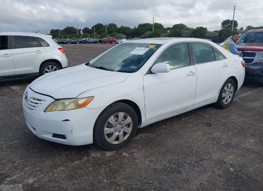 Photo 2 of 2009 Toyota Camry LE (VIN 4T1BE46K49U838012)