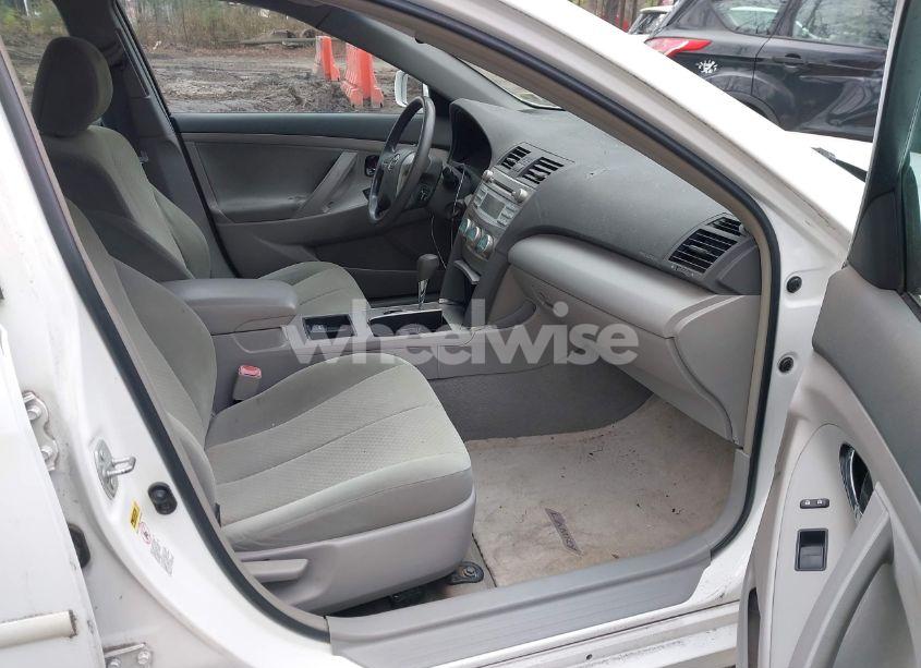 Photo 5 of 2009 Toyota Camry LE (VIN 4T1BE46K49U838155)