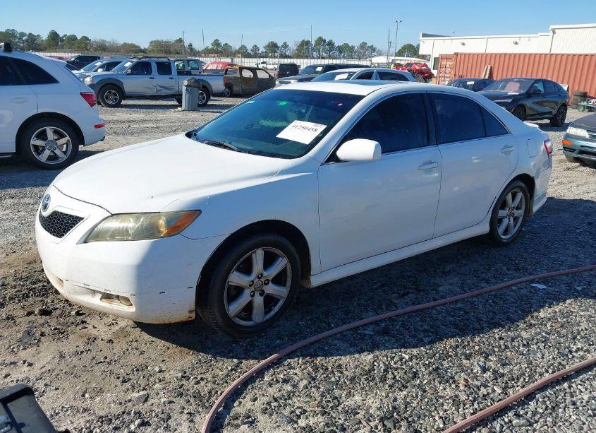 Photo 2 of 2009 Toyota Camry SE (VIN 4T1BE46K49U840097)