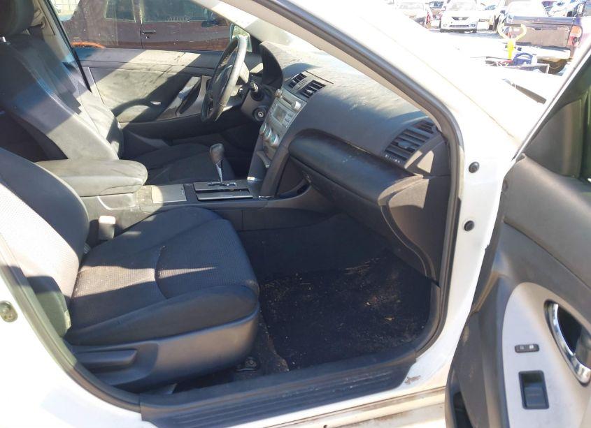 Photo 5 of 2009 Toyota Camry SE (VIN 4T1BE46K49U840097)