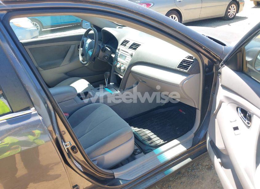 Photo 5 of 2009 Toyota Camry LE (VIN 4T1BE46K49U849642)