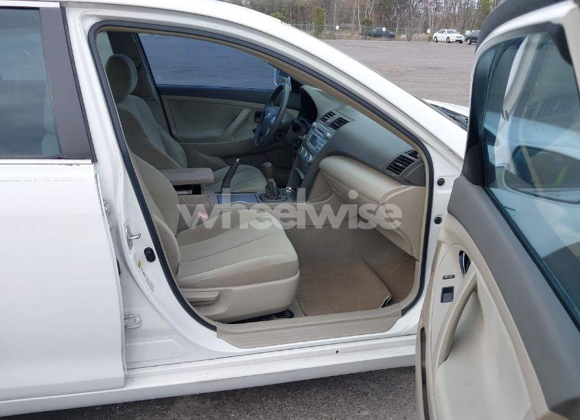 Photo 5 of 2009 Toyota Camry (VIN 4T1BE46K49U875349)