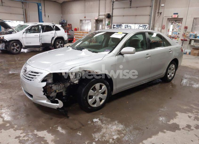 Photo 2 of 2009 Toyota Camry (VIN 4T1BE46K49U886884)