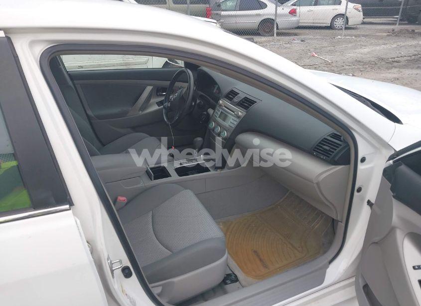 Photo 5 of 2009 Toyota Camry SE (VIN 4T1BE46K49U890174)