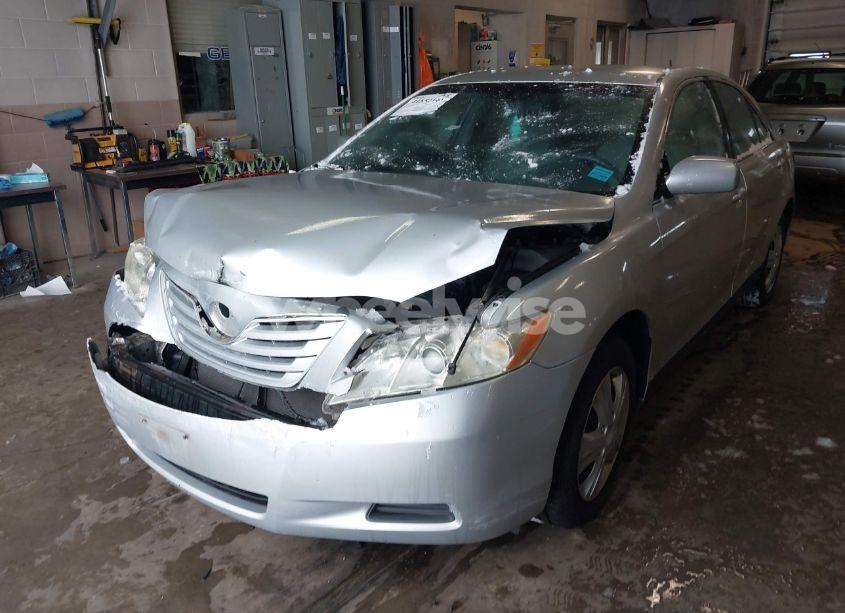 Photo 2 of 2007 Toyota Camry LE (VIN 4T1BE46K57U001539)