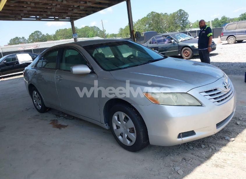 2007 Toyota Camry LE (VIN 4T1BE46K57U053673) main photo