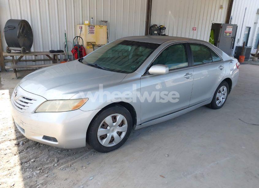 Photo 2 of 2007 Toyota Camry LE (VIN 4T1BE46K57U053673)
