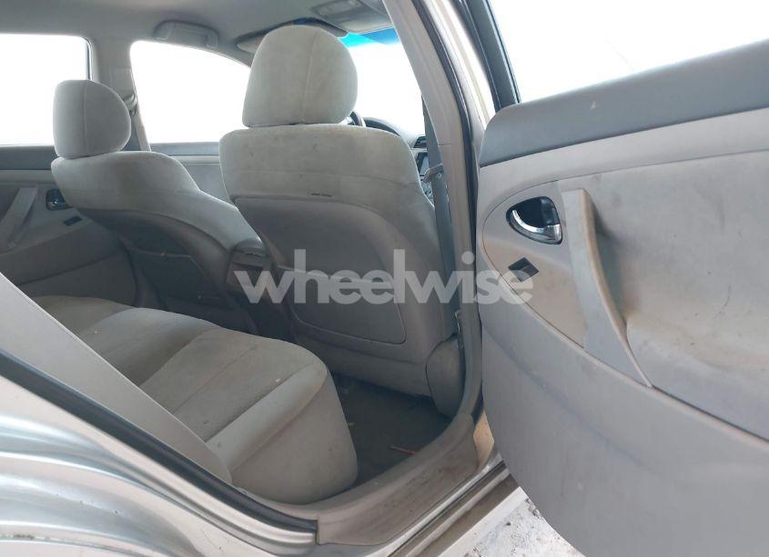 Photo 8 of 2007 Toyota Camry LE (VIN 4T1BE46K57U053673)