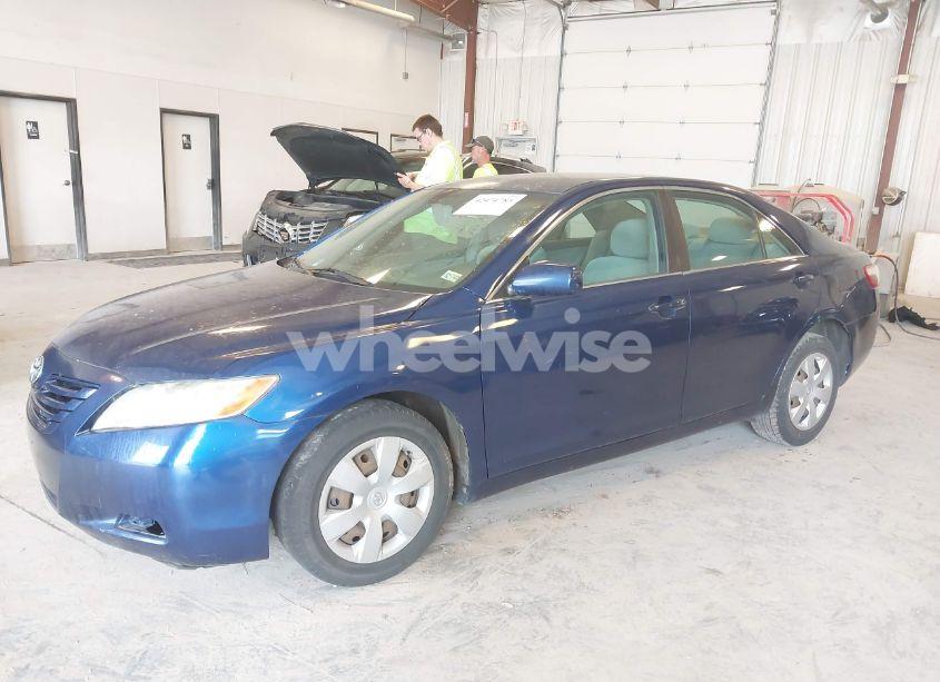 Photo 2 of 2007 Toyota Camry LE (VIN 4T1BE46K57U076757)