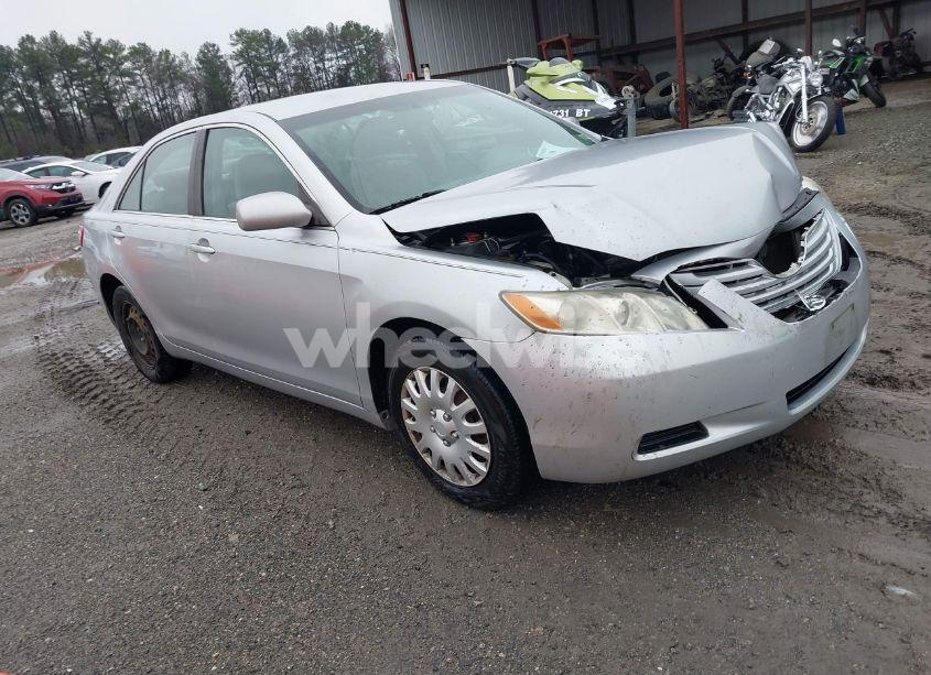 2007 Toyota Camry LE (VIN 4T1BE46K57U147228) main photo