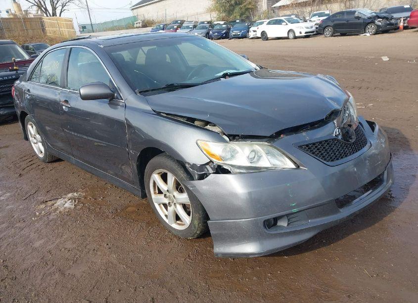 2007 Toyota Camry SE (VIN 4T1BE46K57U168516) main photo