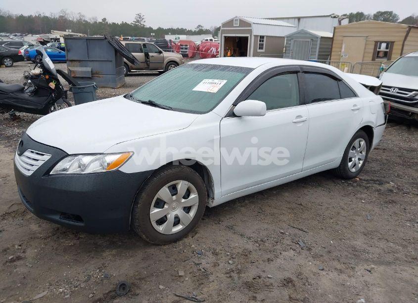 Photo 2 of 2007 Toyota Camry LE (VIN 4T1BE46K57U169195)