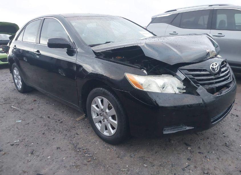 2007 Toyota Camry LE (VIN 4T1BE46K57U582329) main photo