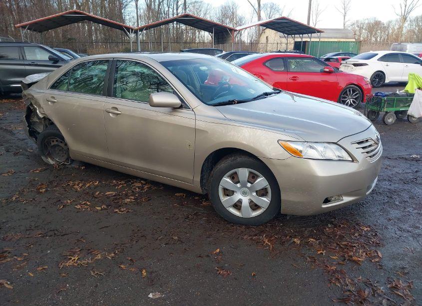 2007 Toyota Camry LE (VIN 4T1BE46K57U633179) main photo