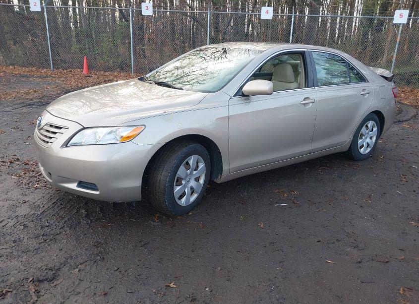 Photo 2 of 2007 Toyota Camry LE (VIN 4T1BE46K57U633179)