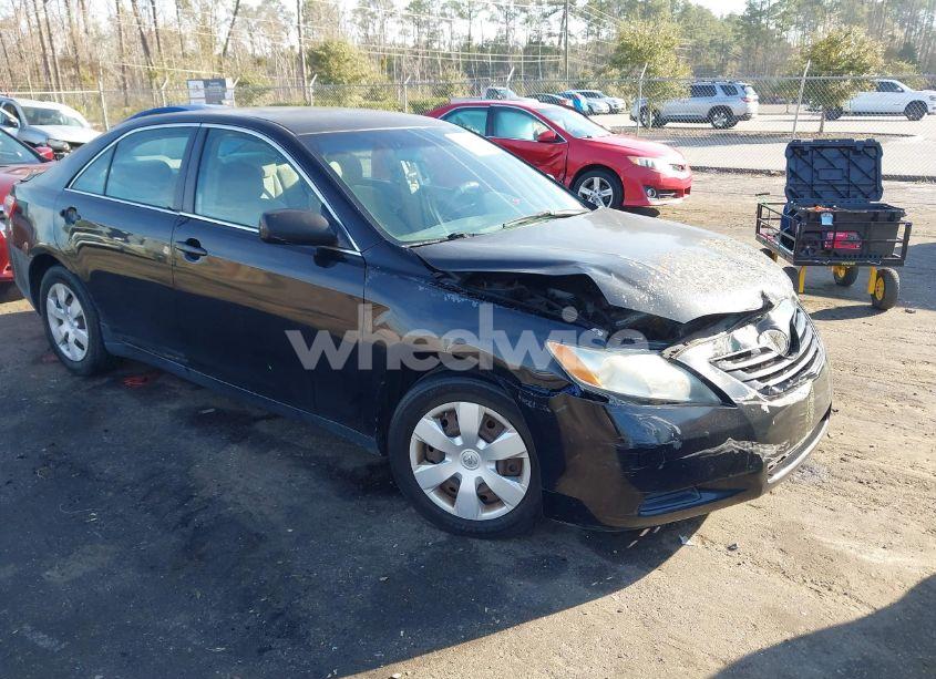 2007 Toyota Camry LE (VIN 4T1BE46K57U649656) main photo