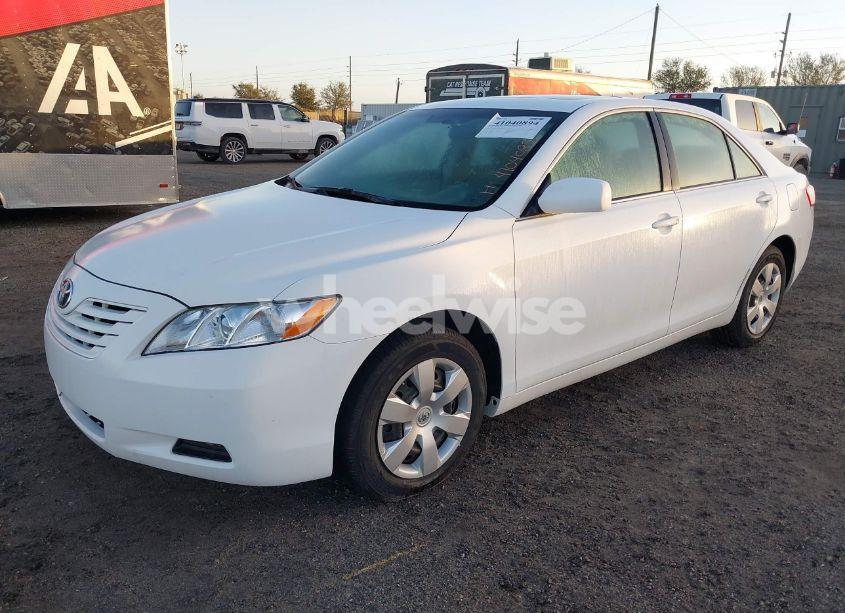 Photo 2 of 2007 Toyota Camry LE (VIN 4T1BE46K57U652511)
