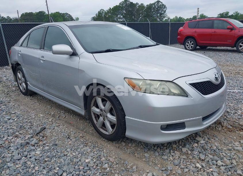 2007 Toyota Camry SE (VIN 4T1BE46K57U695701) main photo