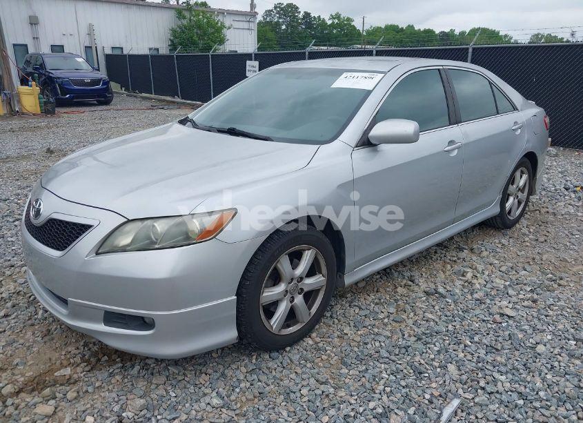 Photo 2 of 2007 Toyota Camry SE (VIN 4T1BE46K57U695701)