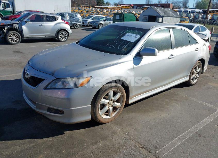 Photo 2 of 2008 Toyota Camry SE (VIN 4T1BE46K58U245418)