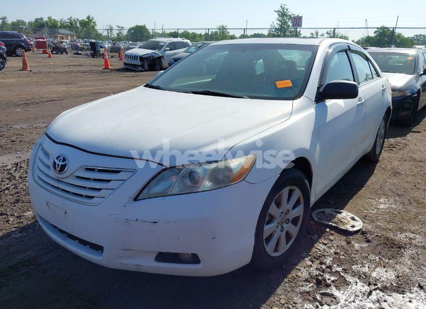 Photo 2 of 2008 Toyota Camry XLE (VIN 4T1BE46K58U780362)
