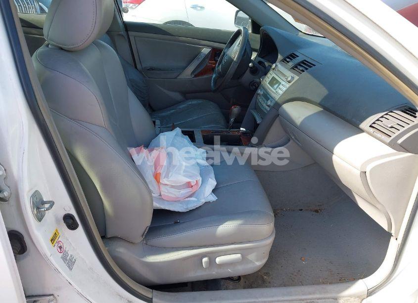 Photo 5 of 2008 Toyota Camry XLE (VIN 4T1BE46K58U780362)
