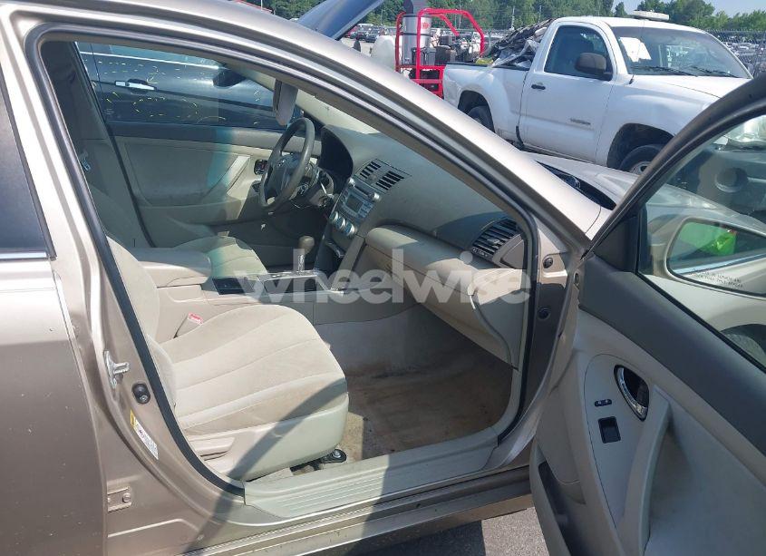 Photo 5 of 2009 Toyota Camry LE (VIN 4T1BE46K59U266948)