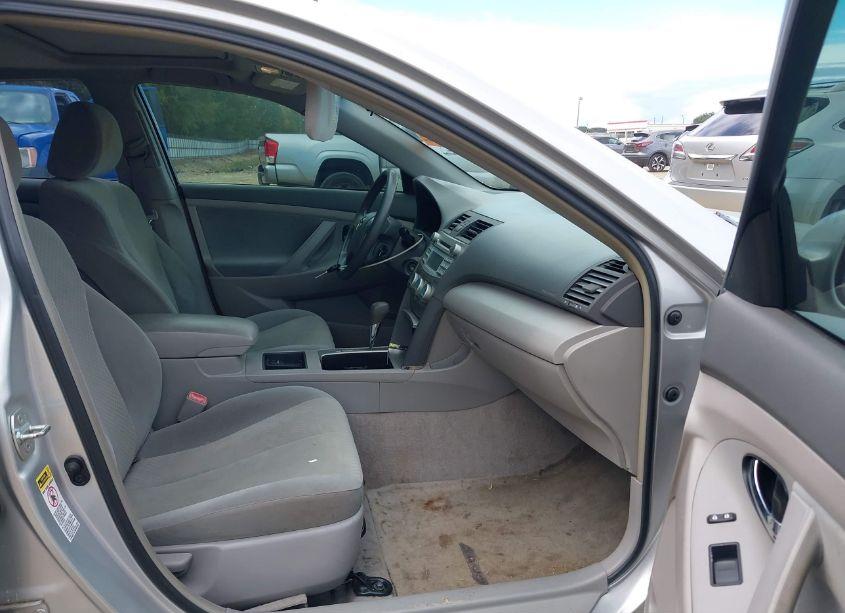 Photo 5 of 2009 Toyota Camry LE (VIN 4T1BE46K59U375829)