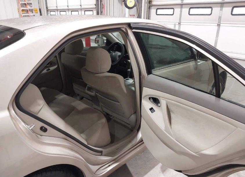 Photo 8 of 2009 Toyota Camry (VIN 4T1BE46K59U399113)