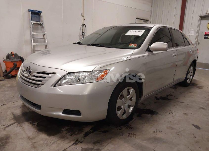 Photo 2 of 2009 Toyota Camry LE (VIN 4T1BE46K59U831909)