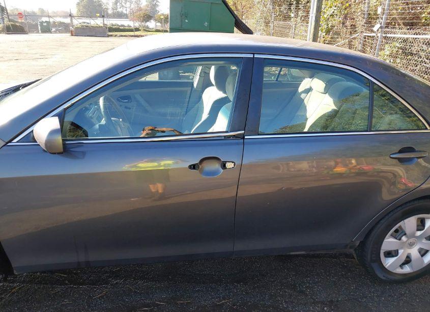 Photo 15 of 2009 Toyota Camry LE (VIN 4T1BE46K59U865932)