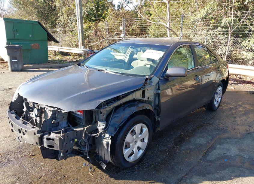 Photo 2 of 2009 Toyota Camry LE (VIN 4T1BE46K59U865932)