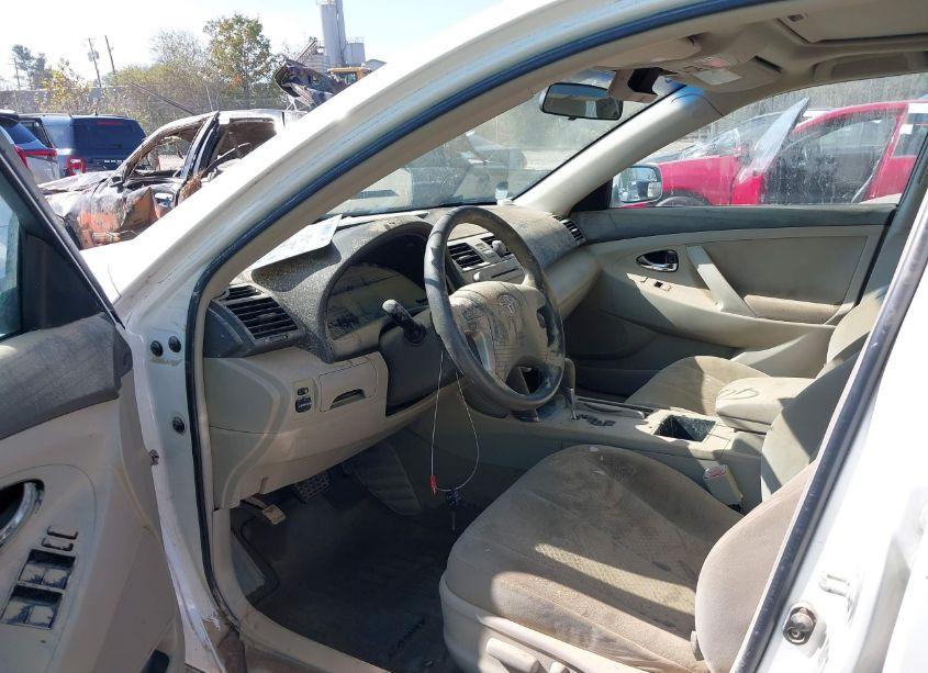 Photo 15 of 2009 Toyota Camry LE (VIN 4T1BE46K59U897621)