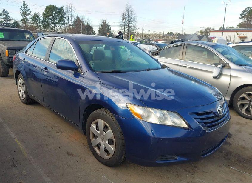 2007 Toyota Camry LE (VIN 4T1BE46K67U006975) main photo