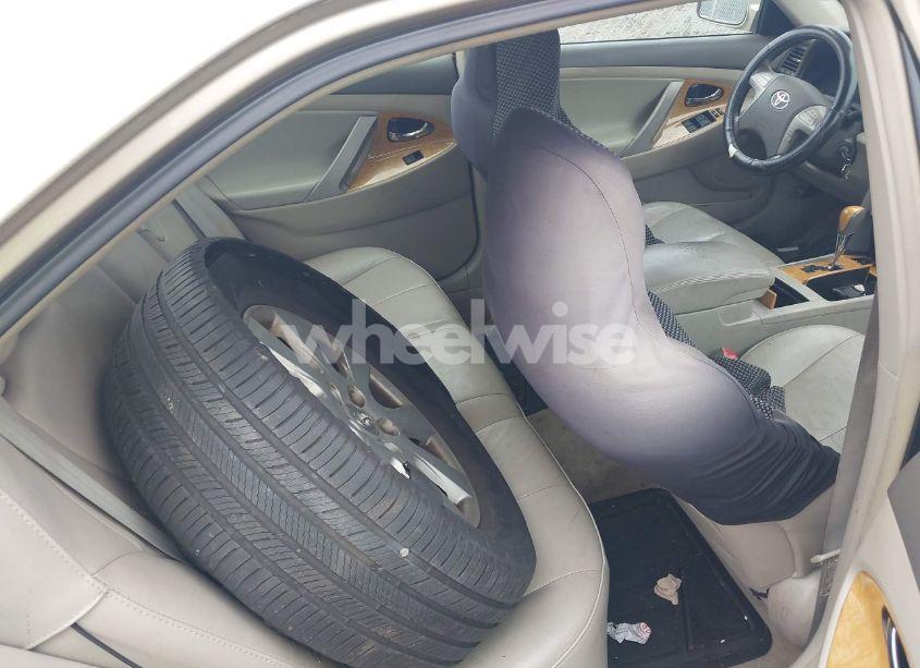 Photo 8 of 2007 Toyota Camry XLE (VIN 4T1BE46K67U018690)