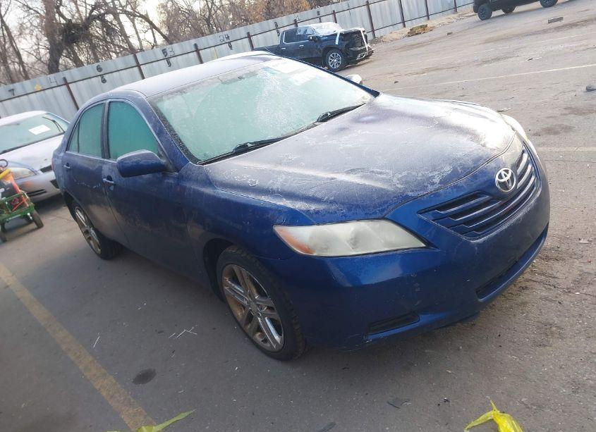 2007 Toyota Camry LE (VIN 4T1BE46K67U043721) main photo