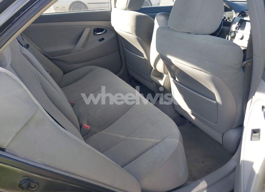 Photo 8 of 2007 Toyota Camry LE (VIN 4T1BE46K67U054430)