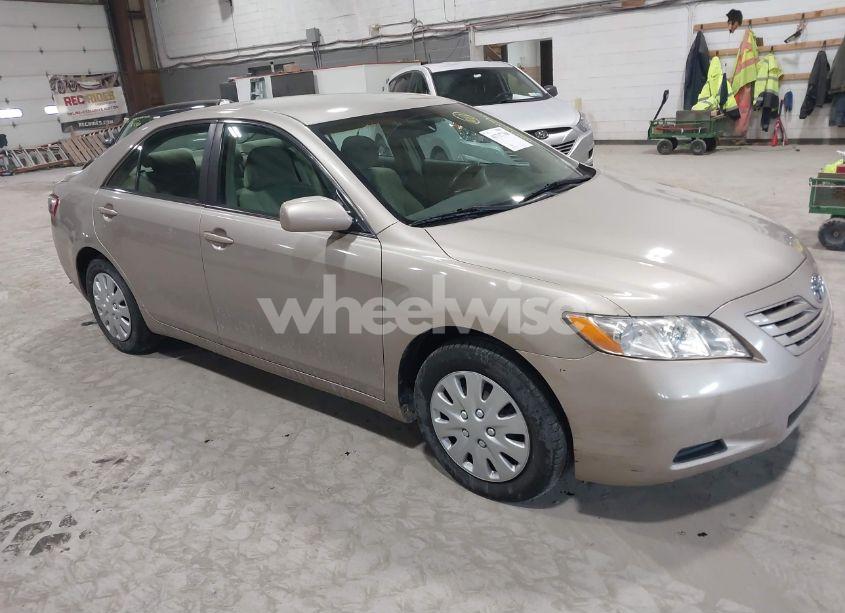 2007 Toyota Camry LE (VIN 4T1BE46K67U056968) main photo