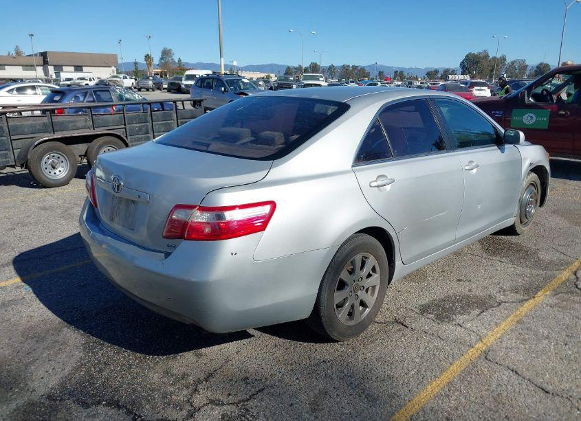 Photo 4 of 2007 Toyota Camry LE (VIN 4T1BE46K67U127702)